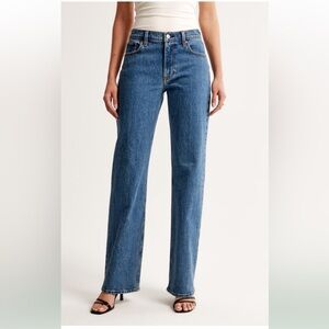Abercrombie & Fitch The Baggy Low Rise Curve Love Jeans